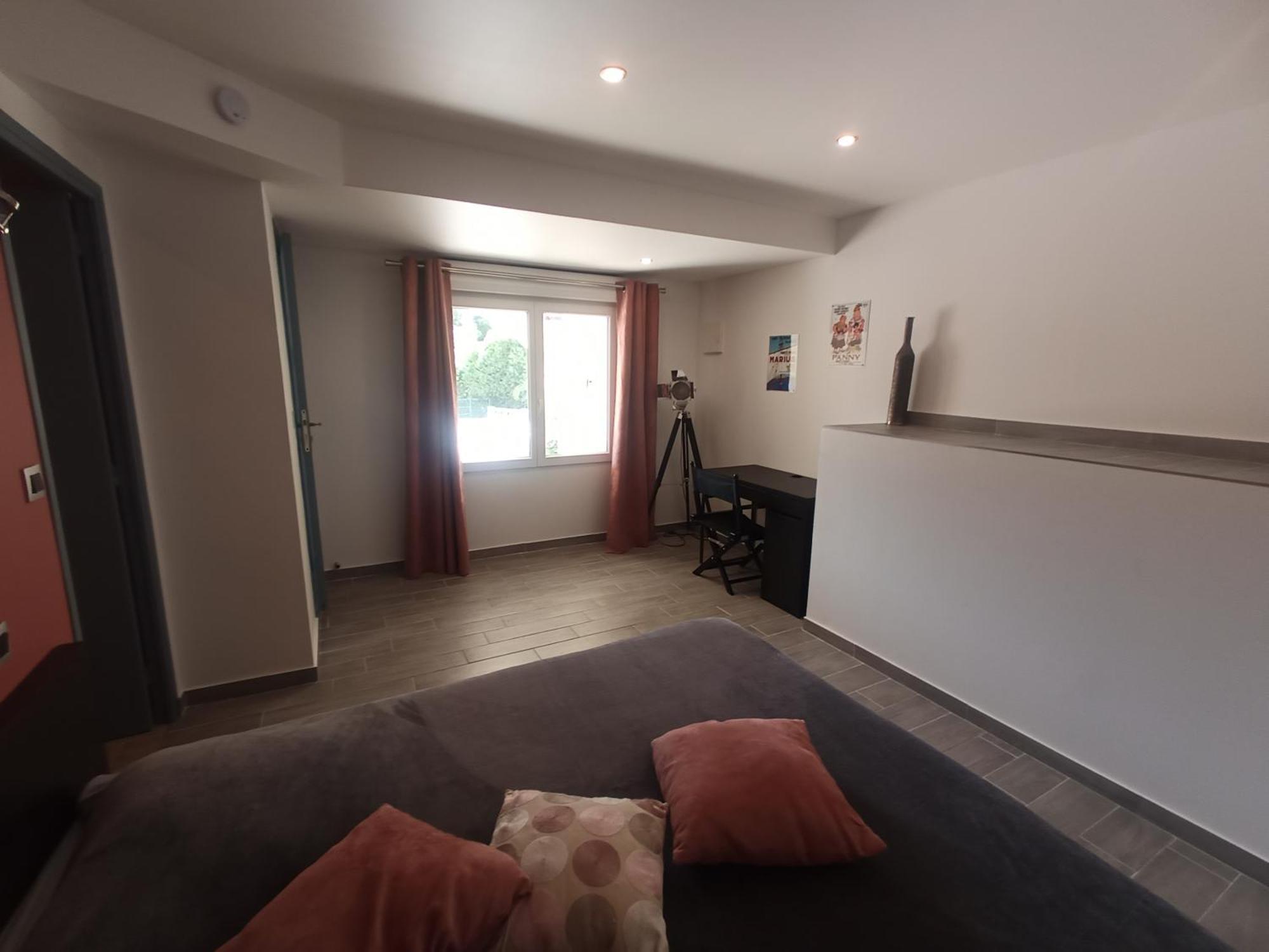 Sur Les Pas De Pagnol Bed and Breakfast Aubagne Δωμάτιο φωτογραφία