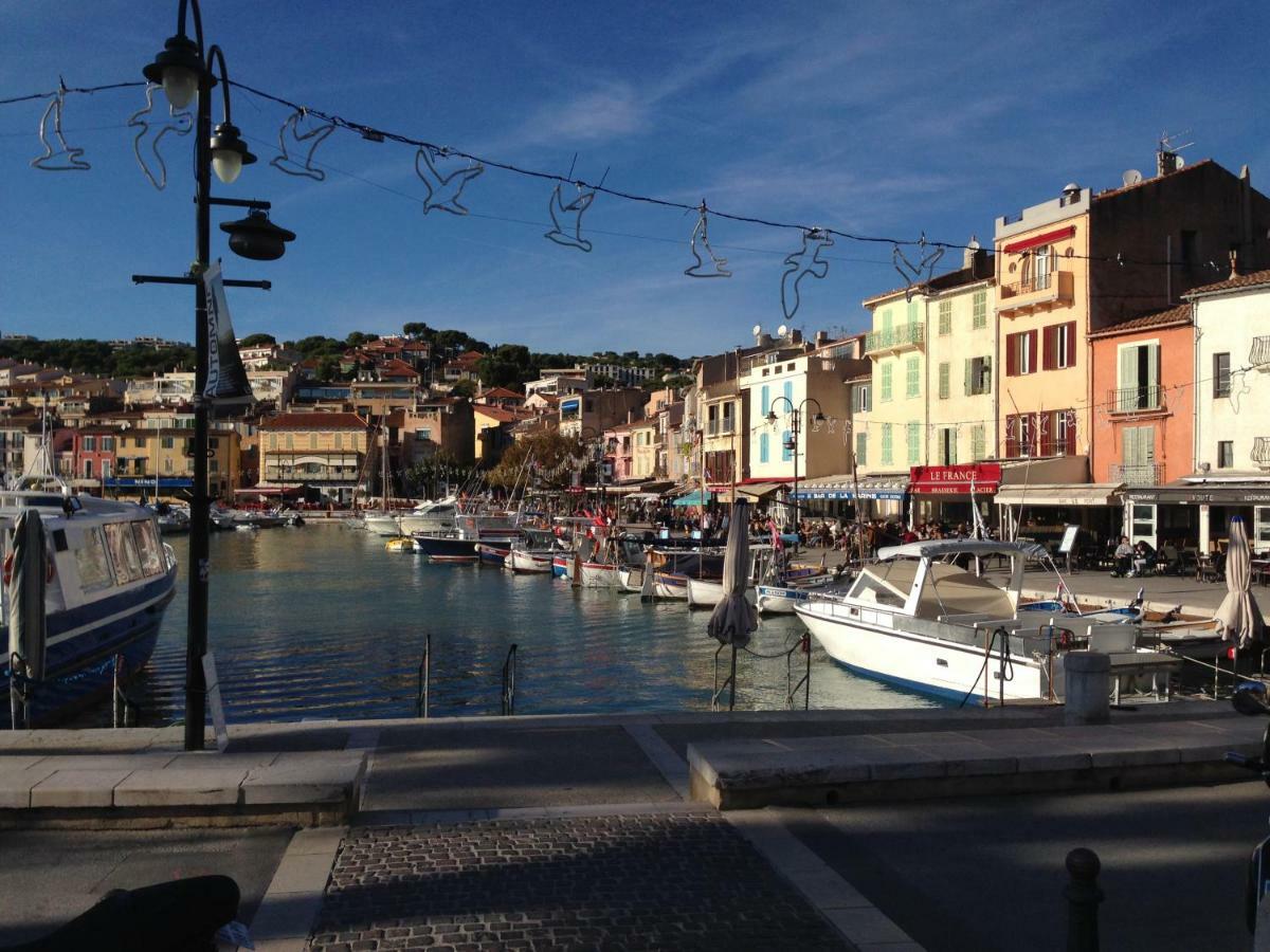 Sur Les Pas De Pagnol Bed and Breakfast Aubagne Εξωτερικό φωτογραφία